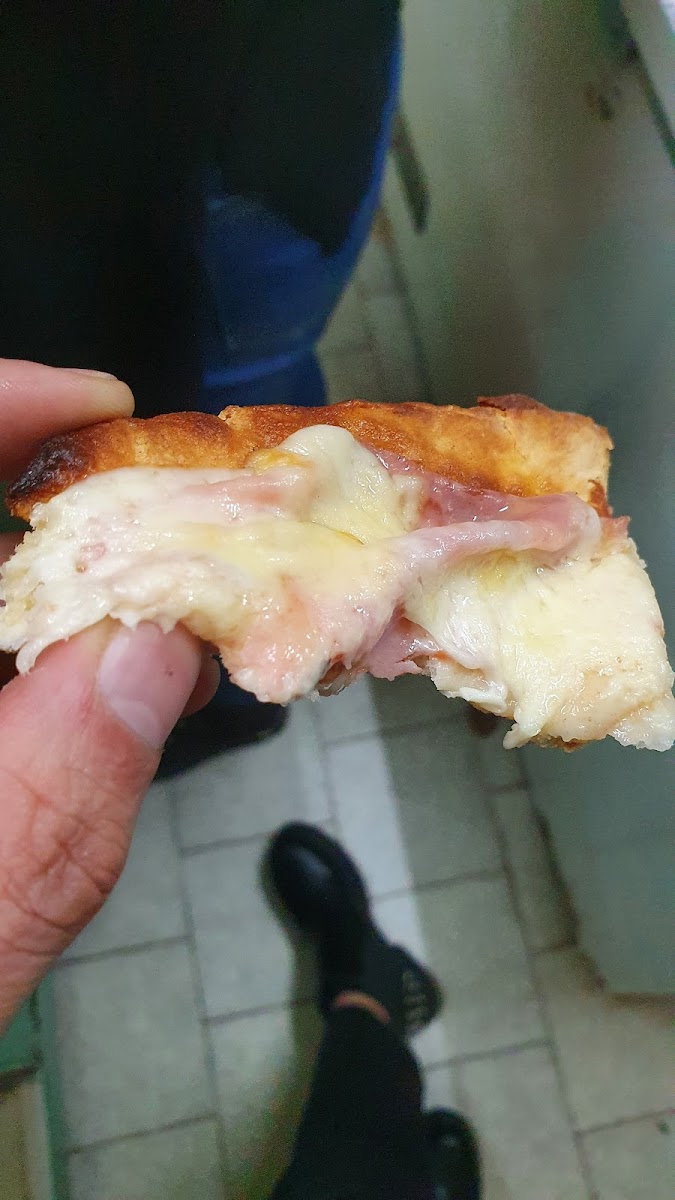 Pizzeria Y Empanadas El Viejo Dragon-8